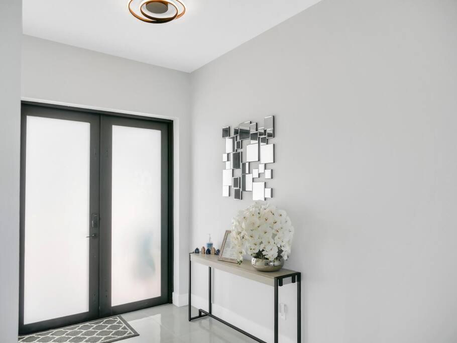 Casa Sevilla, Heated Pool, Sleeps 9, 4B3B كيب كورال المظهر الخارجي الصورة